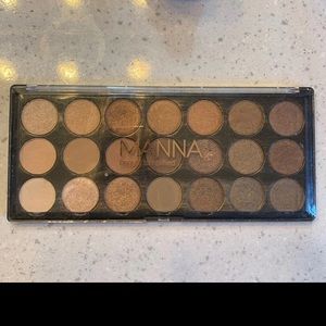 Eyeshadow palette